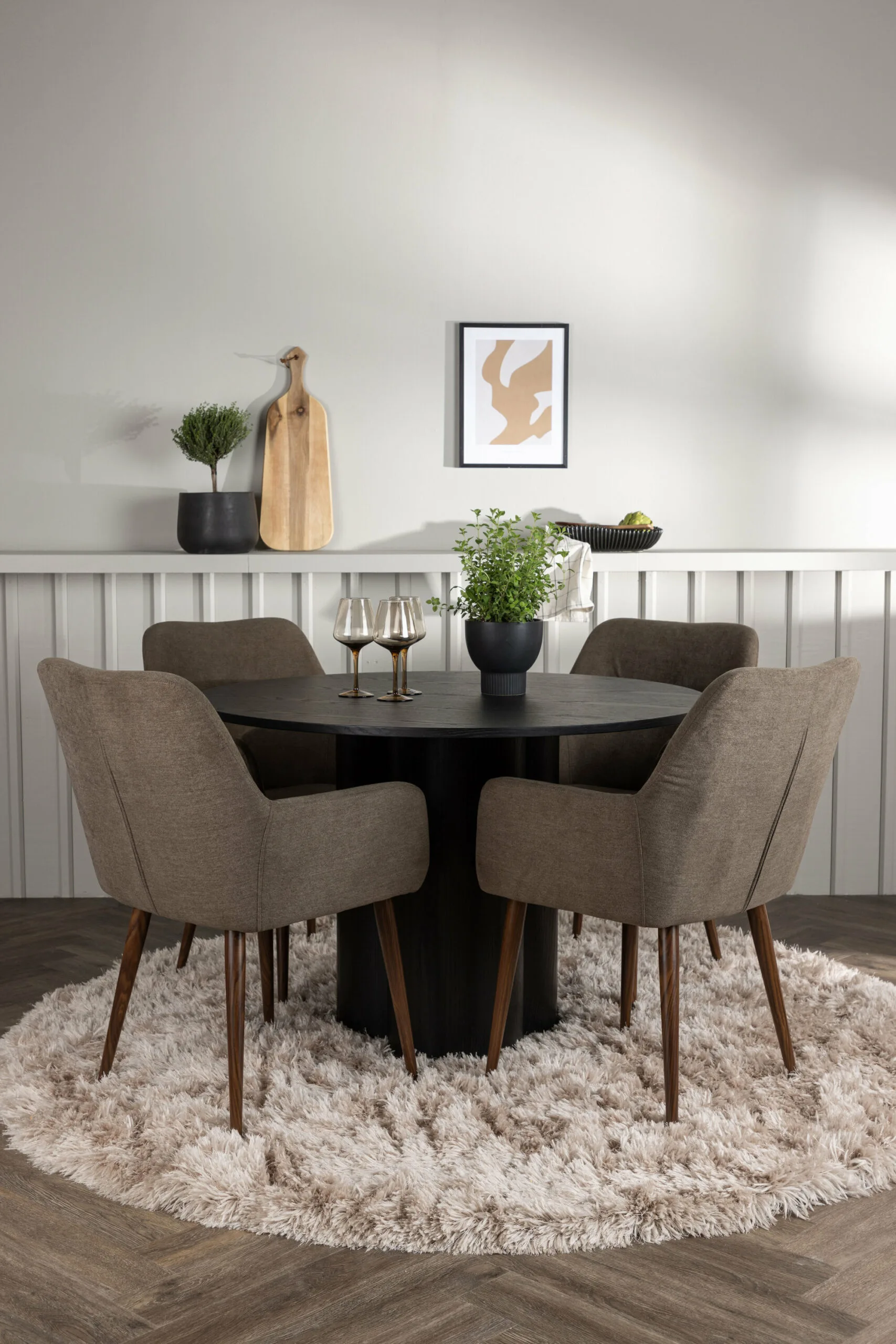 Matgrupp Olivia med stolarna Tomorrow