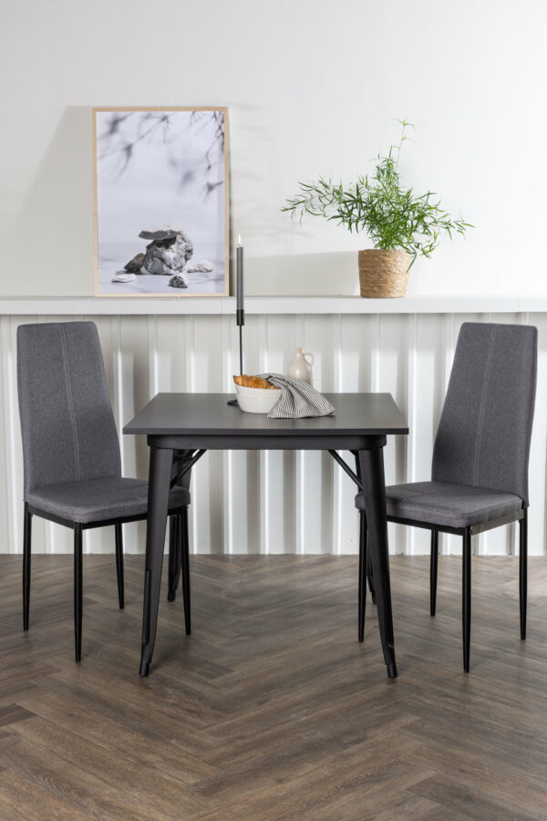 Matgrupp Tempe med stolarna Petra