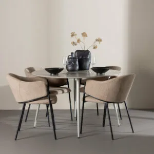 Plaza Matbord med Evelina Matstol