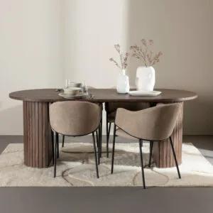 Härön Matbord med Evelina Matstol