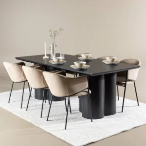 Olivia Matbord med Evelina Matstol