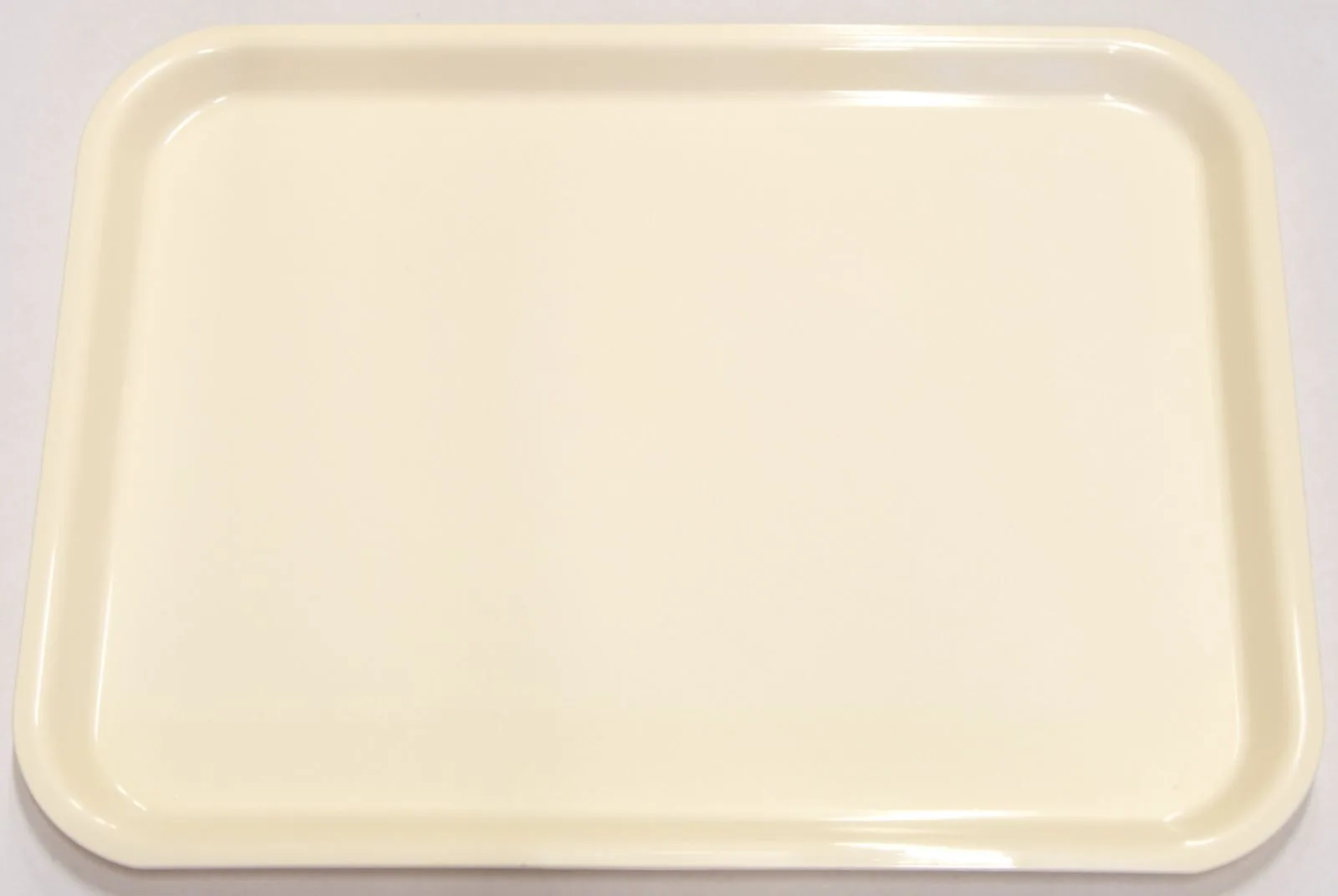 Bricka plast, benvit. 25 st